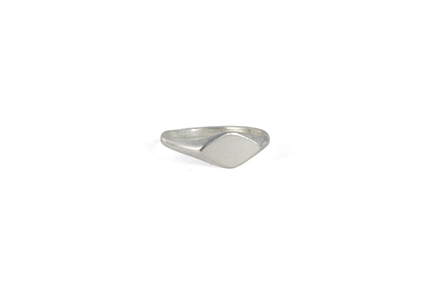 Petite Signet Ring